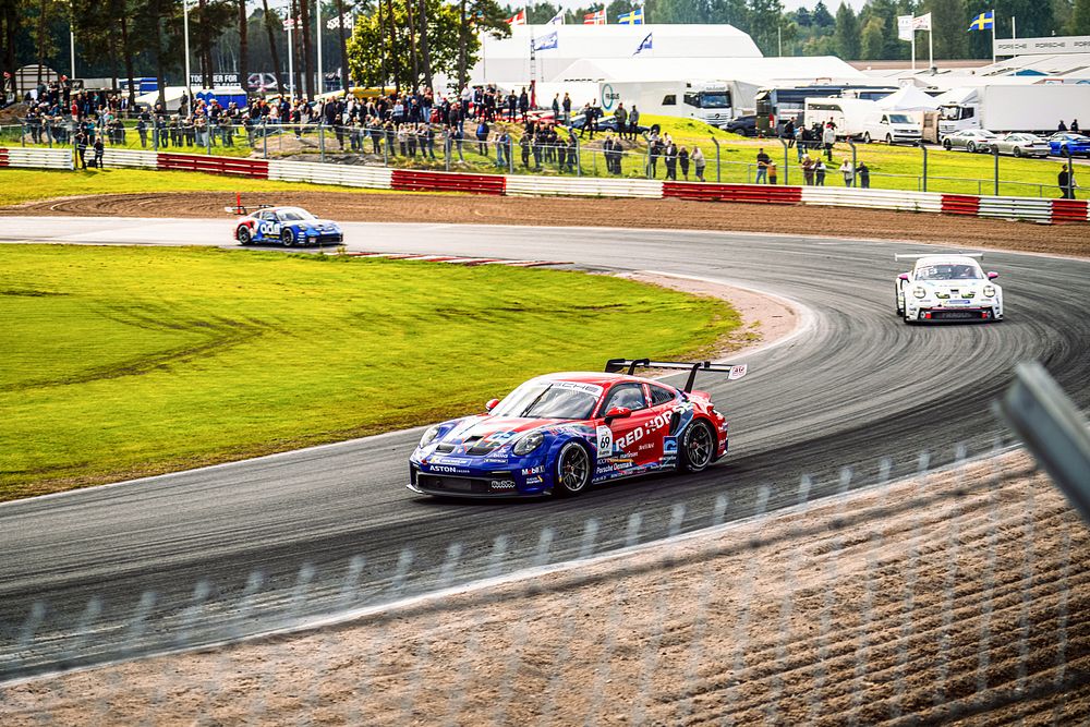 Gustav Krogh tæt på sejr i Porsche Carrera Cup-finale. 
(Foto: Porsche Carrera Cup Scandinavia)